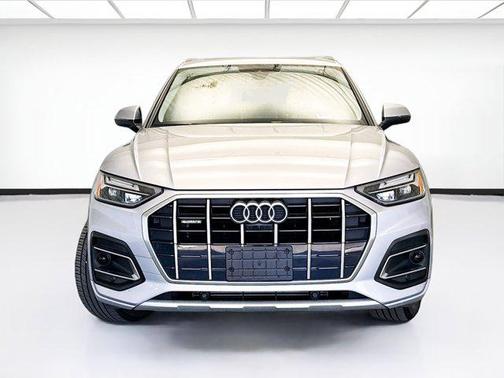 2022 Audi Q5 40 Premium Plus