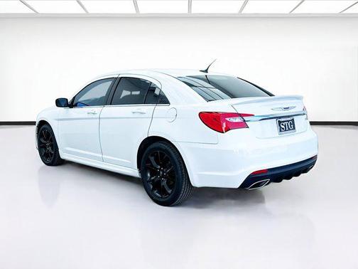 2013 Chrysler 200 Limited