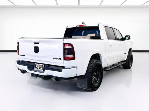 Bright White Clearcoat 2020 RAM 1500 Laramie