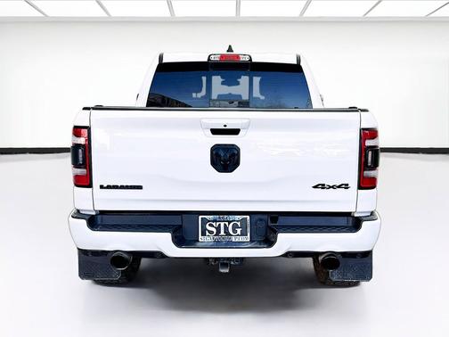 Bright White Clearcoat 2020 RAM 1500 Laramie