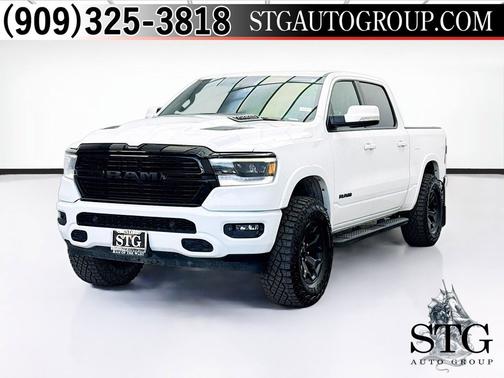 Bright White Clearcoat 2020 RAM 1500 Laramie