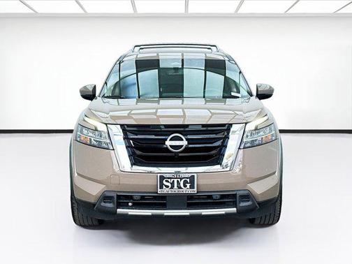 2024 Nissan Pathfinder Platinum FWD