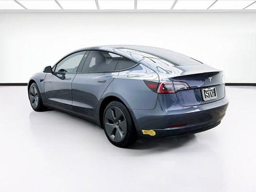 2022 Tesla Model 3 Standard Range