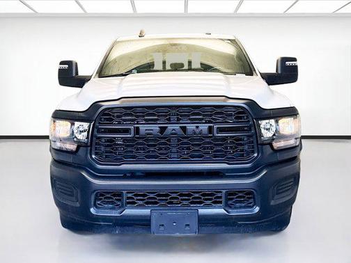 2023 RAM 2500 Tradesman Crew Cab 4x2 8' Box