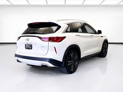 2022 INFINITI QX50 LUXE