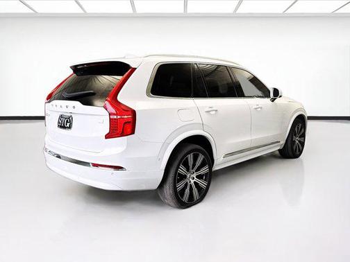 2023 Volvo XC90 Recharge Plug-In Hybrid T8 Ultimate Bright Theme 7-Seater