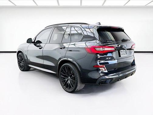 Black Sapphire Metallic 2022 BMW X5 sDrive40i
