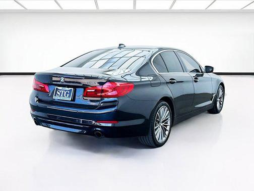 2019 BMW 530 530i