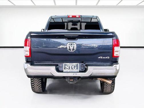 2022 RAM 2500 Tradesman Crew Cab 4x4 6'4' Box