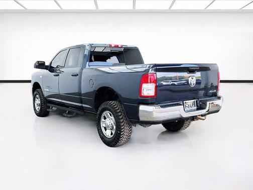 2022 RAM 2500 Tradesman Crew Cab 4x4 6'4' Box