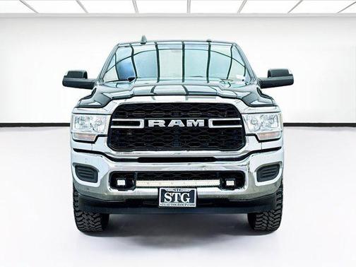 2022 RAM 2500 Tradesman Crew Cab 4x4 6'4' Box