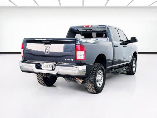 2022 RAM 2500 Tradesman Crew Cab 4x4 6'4' Box