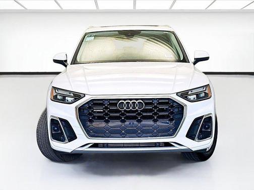 2023 Audi Q5 45 S line Premium