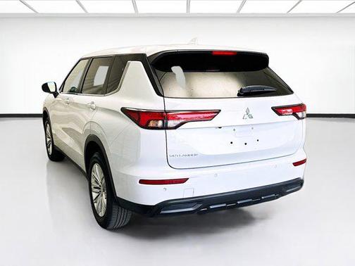 2022 Mitsubishi Outlander ES 2.5 2WD