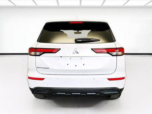 2022 Mitsubishi Outlander ES 2.5 2WD