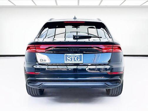 2022 Audi Q8 55 Premium