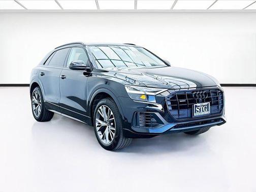 2022 Audi Q8 55 Premium