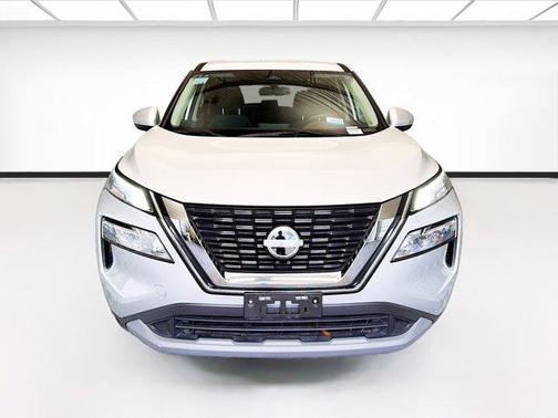 Brilliant Silver Metallic 2023 Nissan Rogue SV