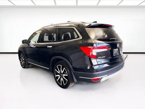 2022 Honda Pilot Touring 8-Passenger