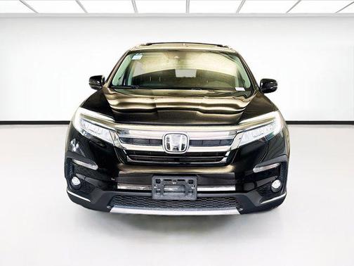 2022 Honda Pilot Touring 8-Passenger