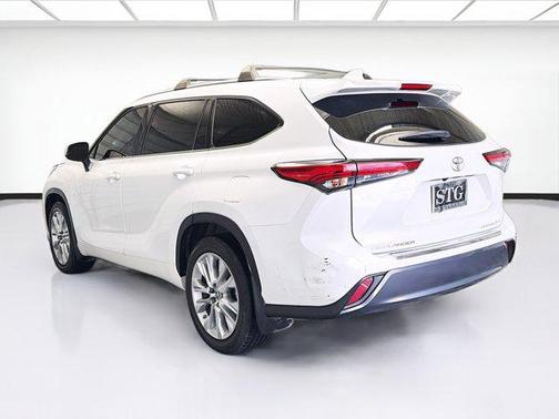 2022 Toyota Highlander Limited