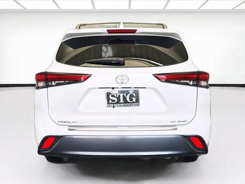 2022 Toyota Highlander Limited