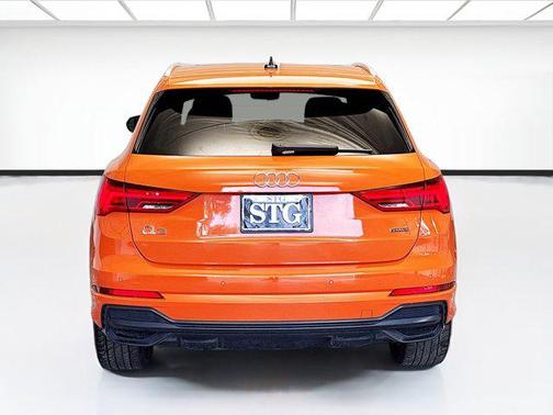 2022 Audi Q3 45 S line Premium