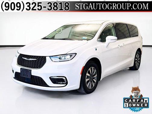 2022 Chrysler Pacifica Hybrid Touring L