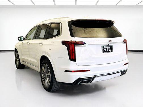 2022 Cadillac XT6 Premium Luxury FWD