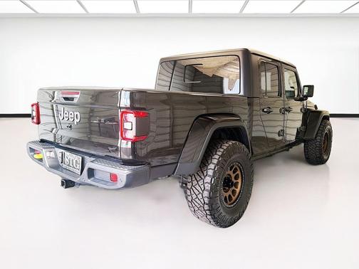 Black Clearcoat 2021 Jeep Gladiator Sport