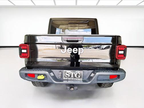 Black Clearcoat 2021 Jeep Gladiator Sport