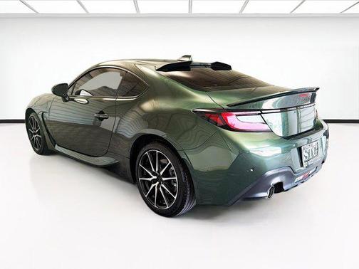 Pavement 2023 Toyota GR86 Base