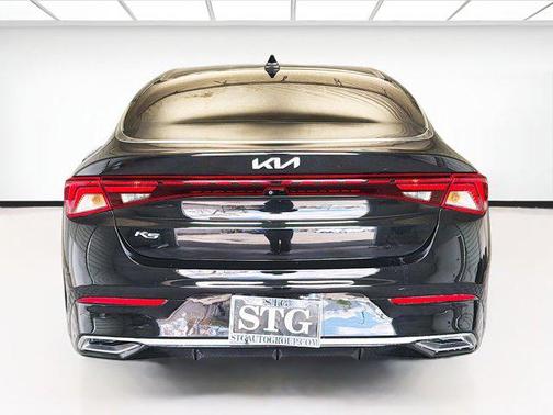 Ebony Black 2022 Kia K5 LXS