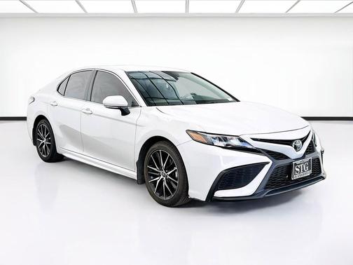 Ice Edge 2024 Toyota Camry SE