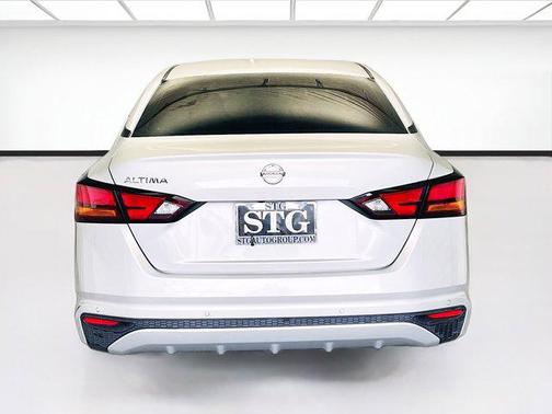 Brilliant Silver Metallic 2021 Nissan Altima S FWD