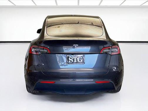 2024 Tesla Model Y Long Range Dual Motor All-Wheel Drive