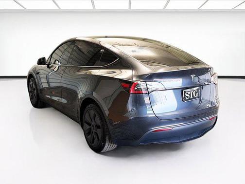 2024 Tesla Model Y Long Range Dual Motor All-Wheel Drive