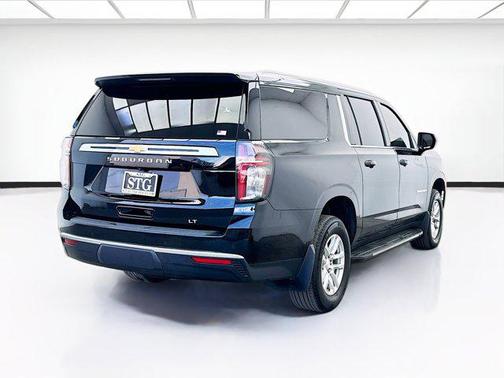 2023 Chevrolet Suburban LT