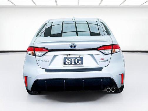 2024 Toyota Corolla Hybrid SE
