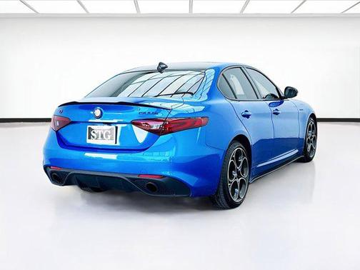 2022 Alfa Romeo Giulia Veloce