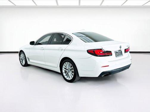 2021 BMW 530 530i