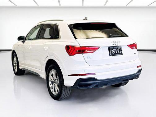 2023 Audi Q3 Premium 45 TFSI S line quattro Tiptronic