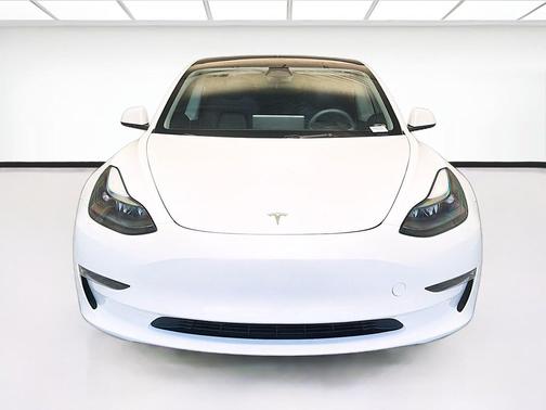 White 2023 Tesla Model 3 Standard Range