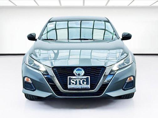 2020 Nissan Altima SR FWD