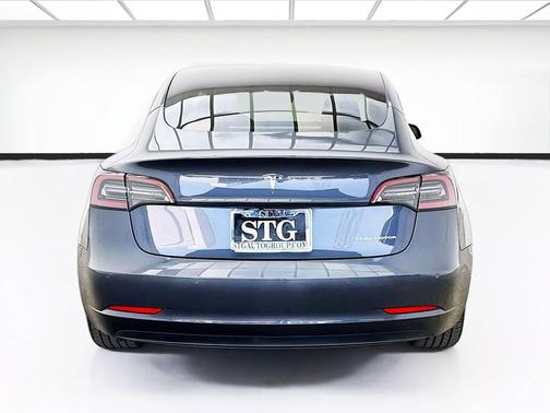 Deep Blue Metallic 2022 Tesla Model 3 Long Range