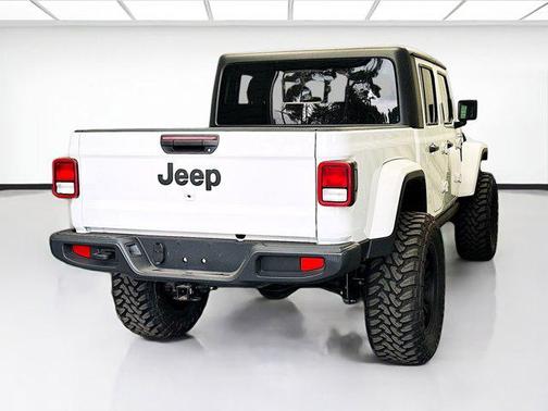 2022 Jeep Gladiator Sport