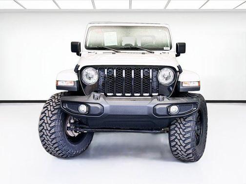 2022 Jeep Gladiator Sport