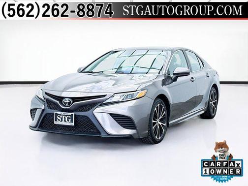 2020 Toyota Camry SE