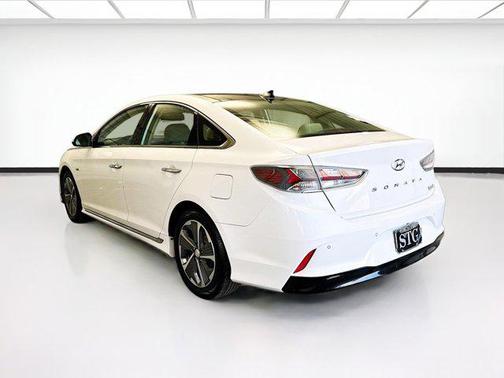 2019 Hyundai SONATA Hybrid Limited