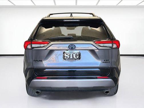 2021 Toyota RAV4 Hybrid SE